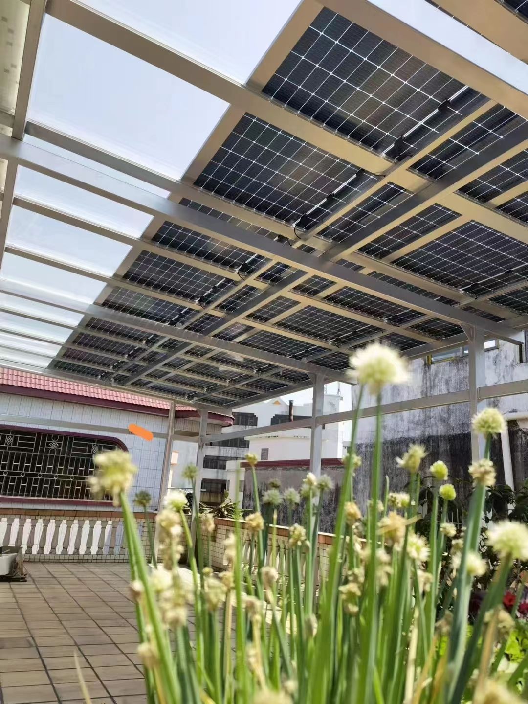 仁寿别墅家用屋顶太阳能发电系统安装